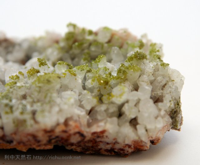 緑鉛鉱（パイロモルファイト）