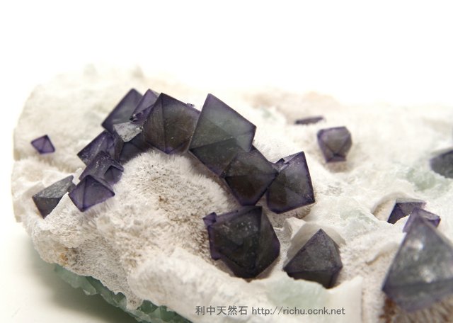 八面体蛍石原石 (フローライト)20 (Octahedron Fluorite)