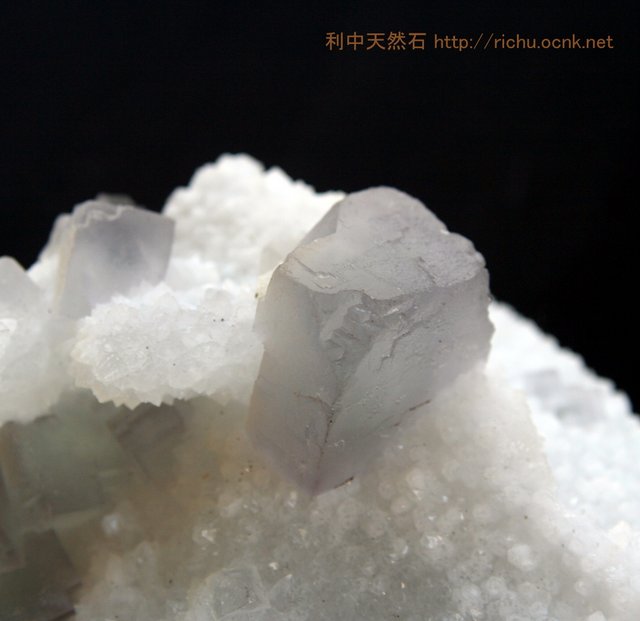 蛍石水晶共生 (light green fluorite)06 