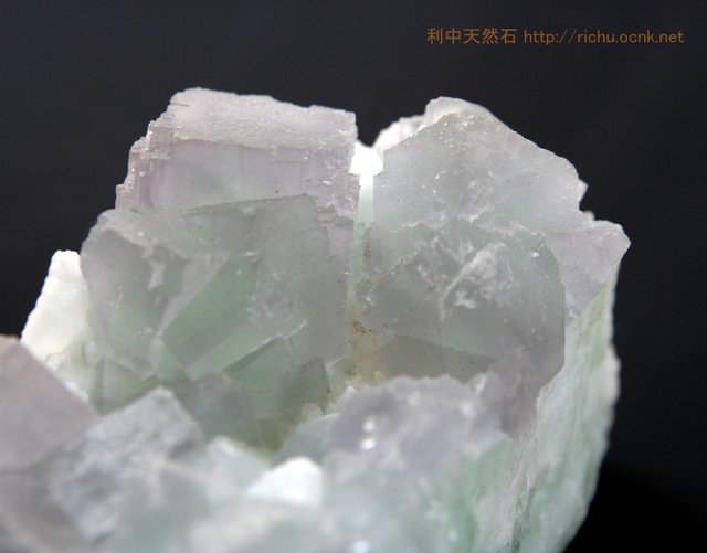 蛍石水晶共生 (light green fluorite)01 