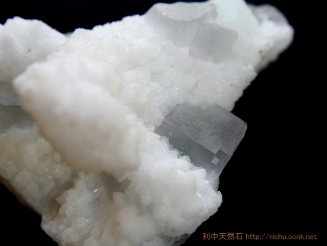 蛍石水晶共生 (light green fluorite)07 