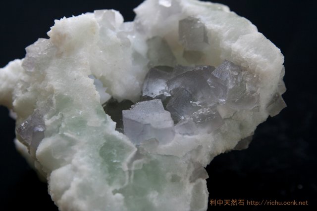 蛍石水晶共生 (light green fluorite)09 