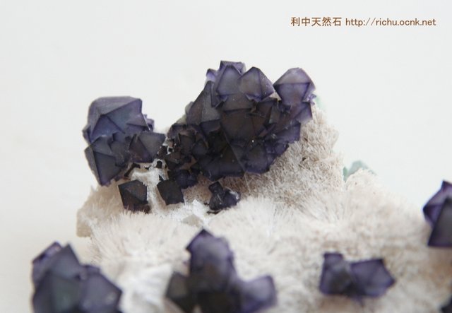 八面体蛍石原石 (フローライト)28 (Octahedron Fluorite)