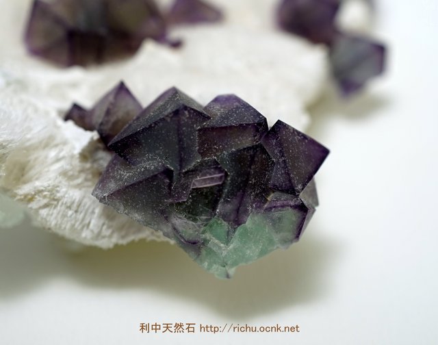 八面体蛍石原石 (フローライト)34 (Octahedron Fluorite)